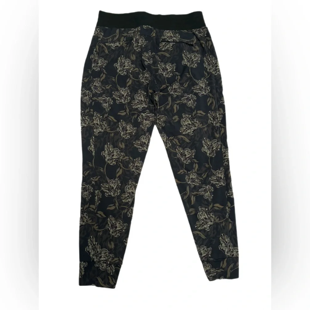 Athleta Trekkie North Printed Jogger Pants Black Floral Size 10 - Picture 5 of 8